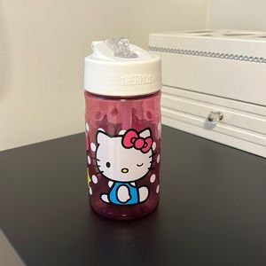 Thermos Hello Kitty Water Bottle☺️